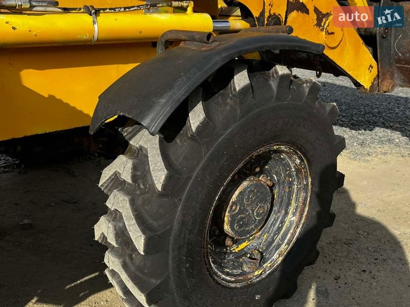 Екскаватор навантажувач Komatsu WB 2007 в Єрках