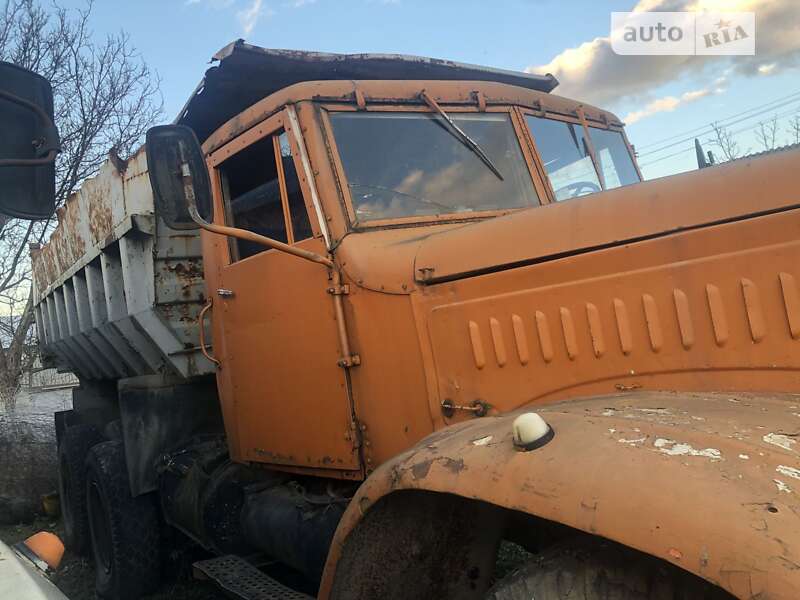 Грузовой фургон КрАЗ 256 1990 в Черновцах