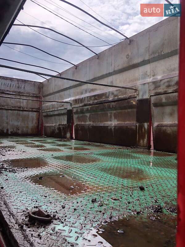 Контейнеровоз Krone AZW 2005 в Каменец-Подольском