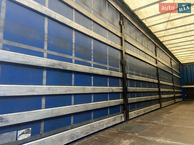 Тентованный борт (штора) - полуприцеп Krone Mega 2012 в Бучаче