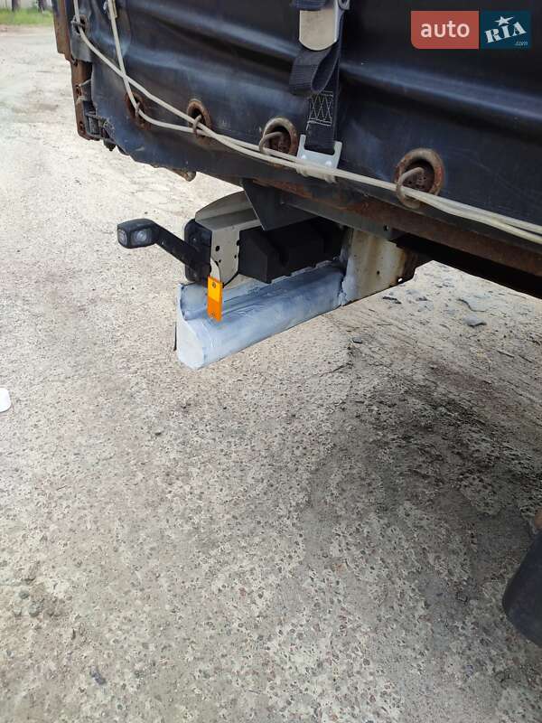 Тентованный борт (штора) - полуприцеп Krone SAF 2013 в Ковеле