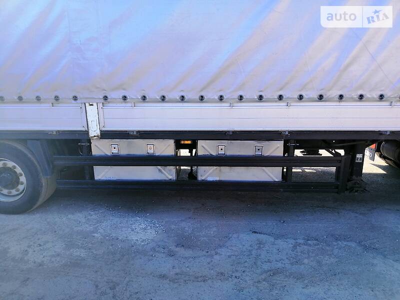 Бортовой полуприцеп Krone SD 2008 в Ратным