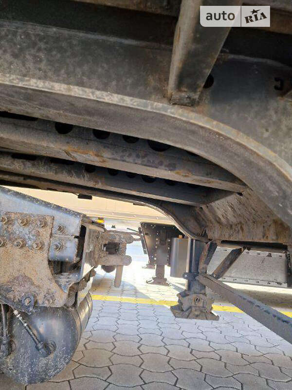 Тентованный борт (штора) - полуприцеп Krone SD 2012 в Хусте фото 8 Тентованный борт (штора) - полуприцеп Krone SD 2012 в Хусте