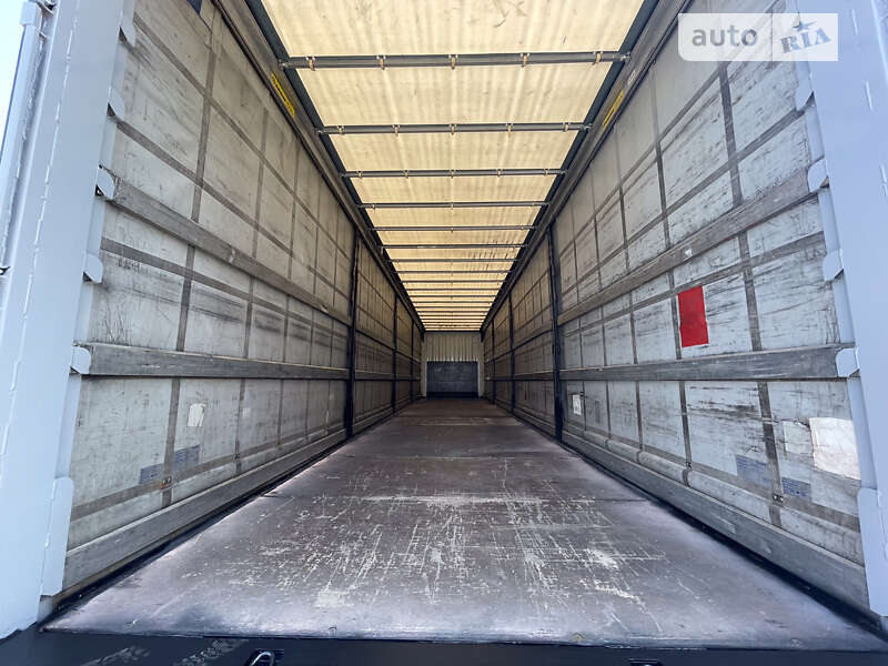 Тентованный борт (штора) - полуприцеп Krone SD 2013 в Львове