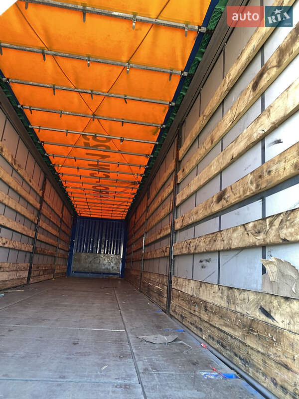 Тентованный борт (штора) - полуприцеп Krone SD 2010 в Киеве