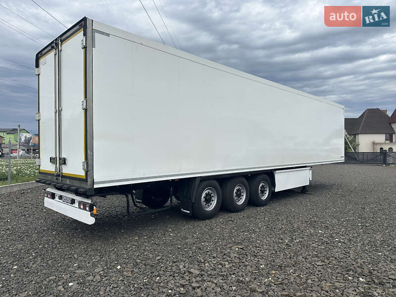 Рефрижератор полуприцеп Krone SD 2015 в Луцке