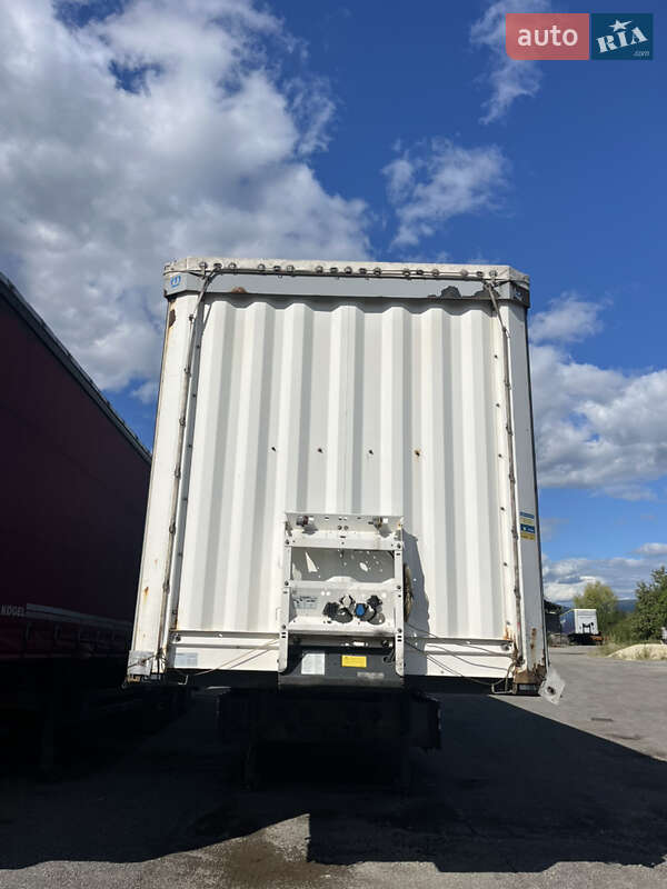 Тентованный борт (штора) - полуприцеп Krone SD 2015 в Иршаве