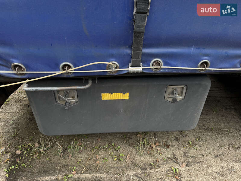 Тентований борт (штора) - напівпричіп Krone SD 2012 в Ковелі