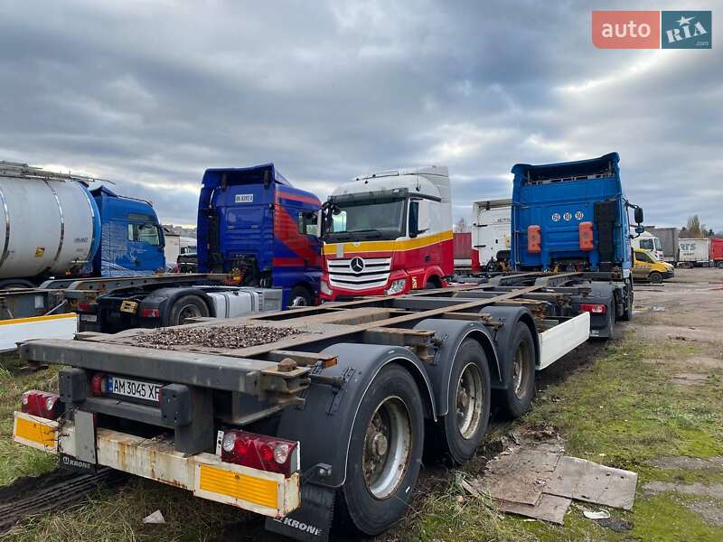Контейнеровоз напівпричіп Krone SD 2008 в Житомирі