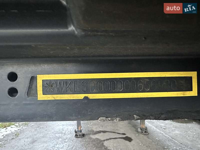 Тентований борт (штора) - напівпричіп Krone SD 2015 в Мукачевому