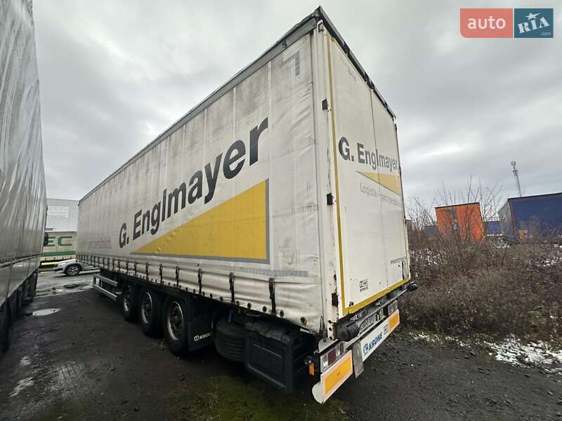 Тентований борт (штора) - напівпричіп Krone SD 2015 в Мукачевому