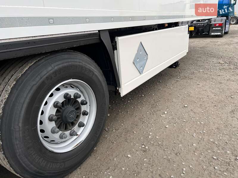 Рефрижератор полуприцеп Krone SD 2016 в Черновцах