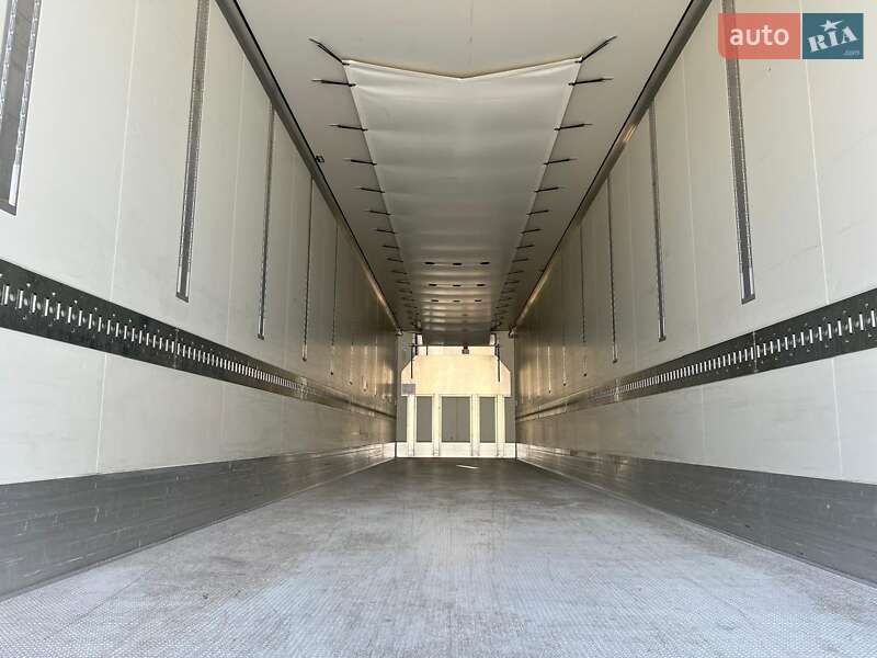 Рефрижератор полуприцеп Krone SD 2016 в Черновцах