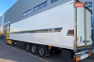 Рефрижератор напівпричіп Krone SD 2015 в Любомлі