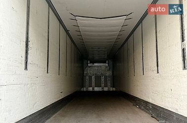 Рефрижератор напівпричіп Krone SD 2012 в Дніпрі