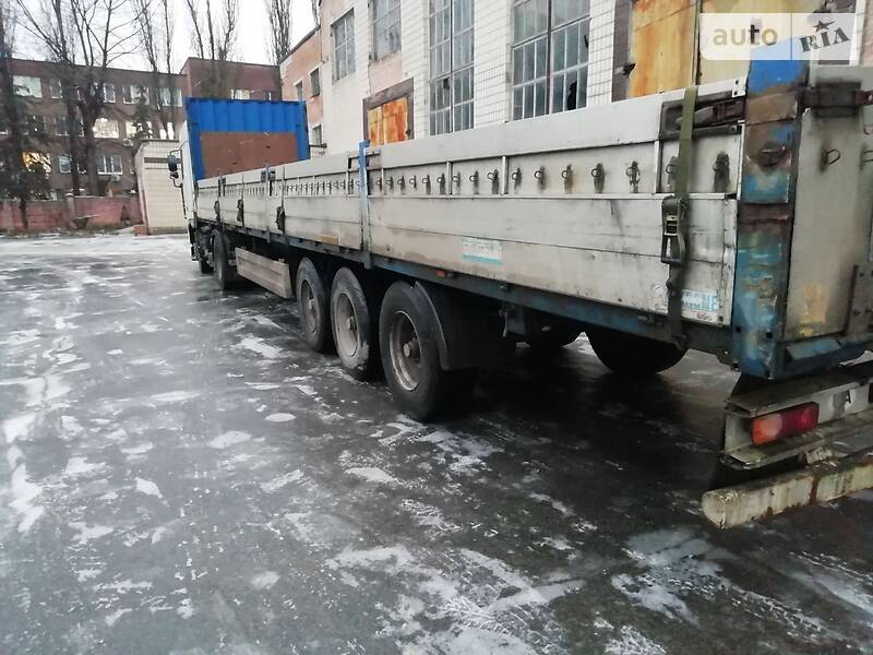 Бортовой полуприцеп Krone SDP 27 1999 в Киеве
