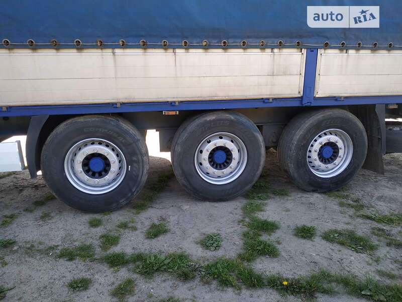 Бортовий напівпричіп Krone SDP 27 2007 в Рава-Руській