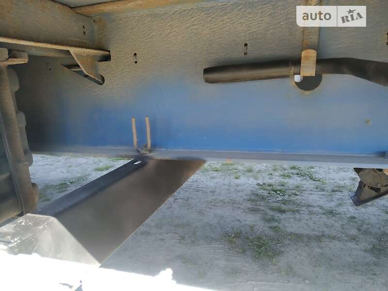 Бортовий напівпричіп Krone SDP 27 2007 в Рава-Руській