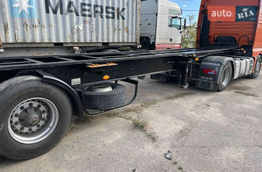 Контейнеровоз Krone SDP 27 2004 в 