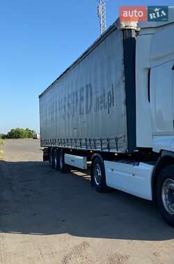 Бортовой полуприцеп Krone SDP 27 2007 в 