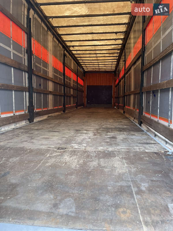 Тентованный борт (штора) - полуприцеп Krone SDP 27 2002 в Вышгороде