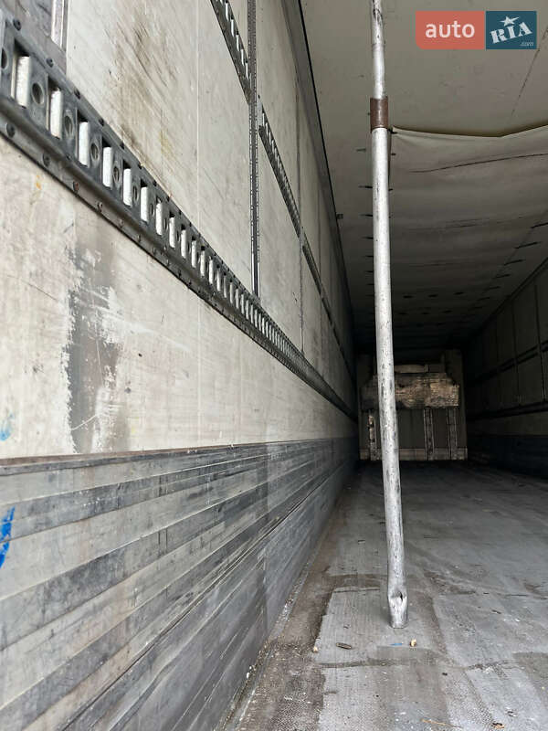 Рефрижератор напівпричіп Krone TKS 2013 в Луцьку