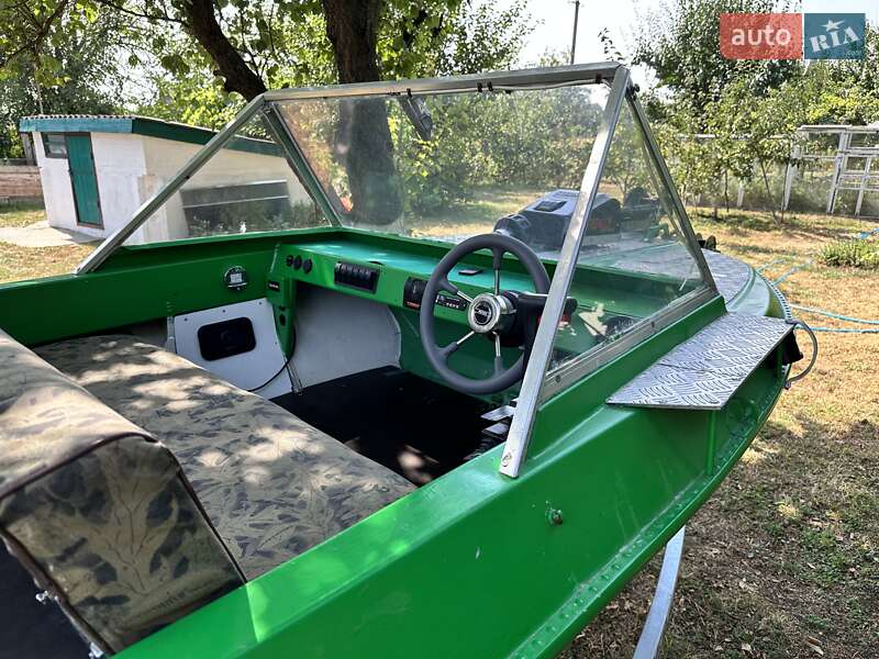 Катер Крым 1 1978 в Киеве