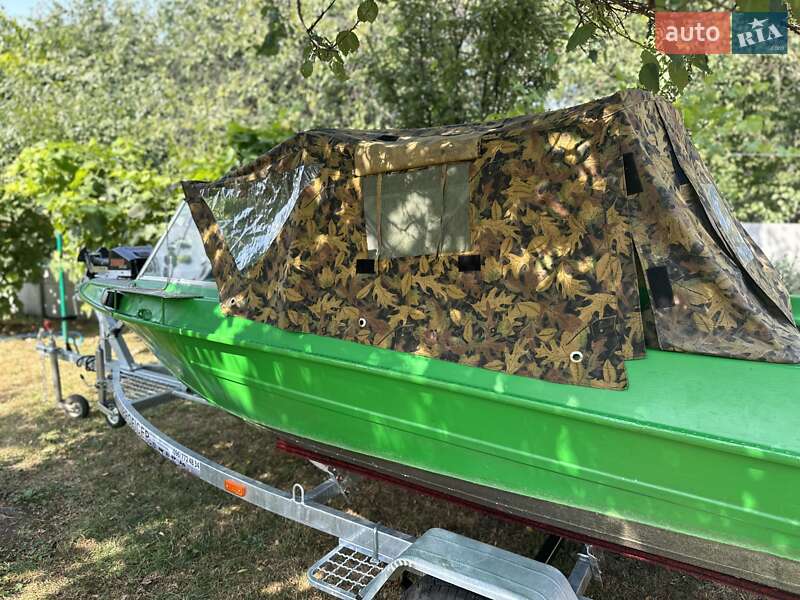 Катер Крым 1 1978 в Киеве