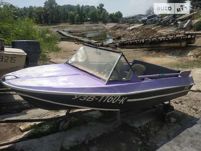 Лодка Крым 2м 1980 в 