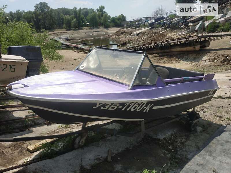 Човен Крим 2м 1980 в Запоріжжі