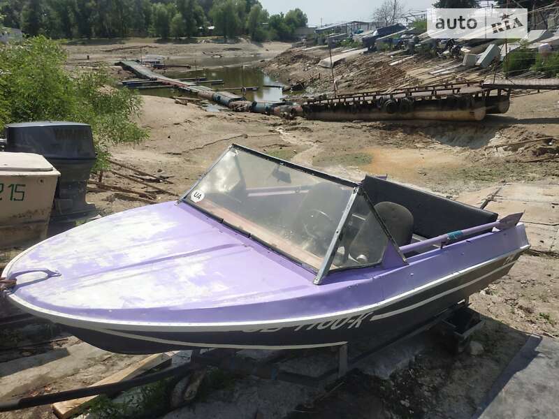 Човен Крим 2м 1980 в Запоріжжі