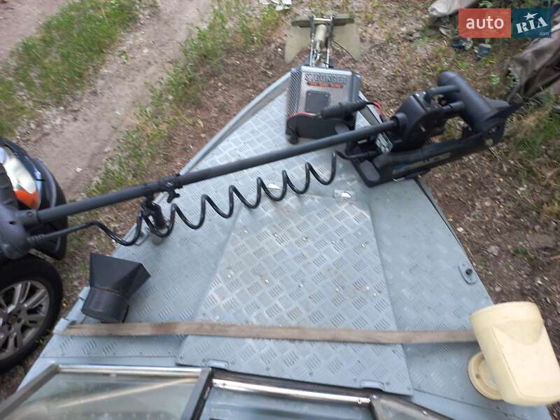 Лодка Крым 3 1988 в Киеве