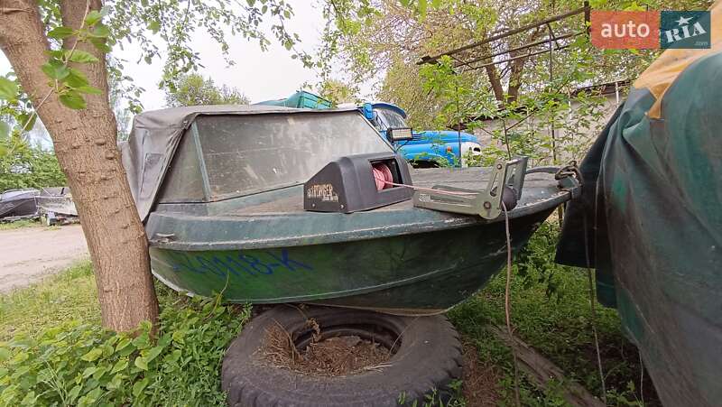 Лодка Крым Крым 1972 в Запорожье