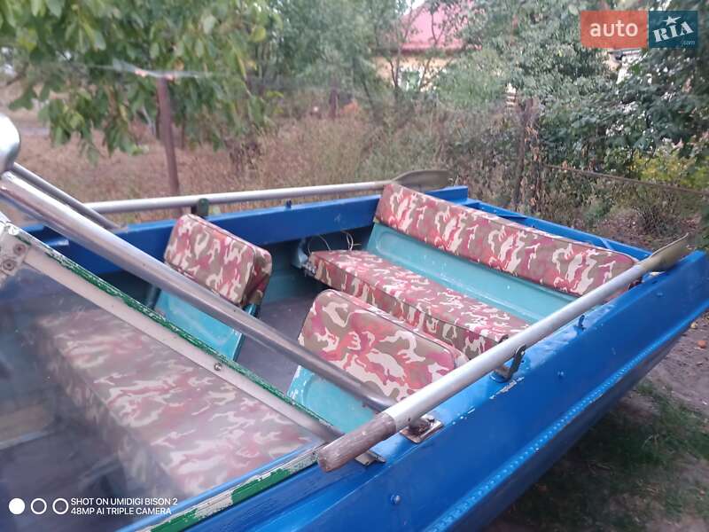 Лодка Крым Крым 2012 в Черкассах