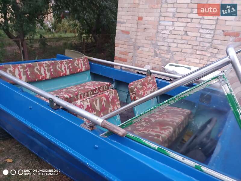 Лодка Крым Крым 2012 в Черкассах