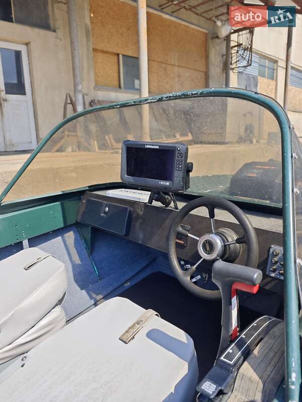 Лодка Крым Крым 2015 в Николаеве