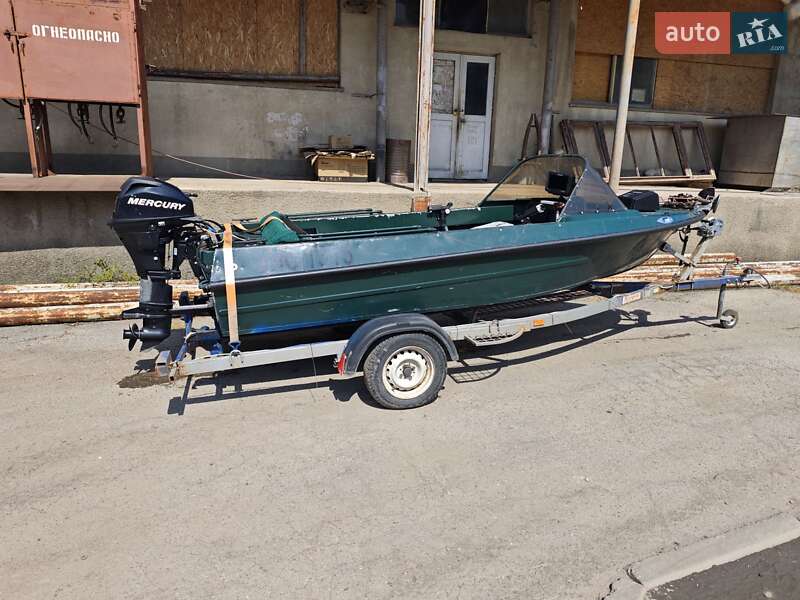 Лодка Крым Крым 2015 в Николаеве