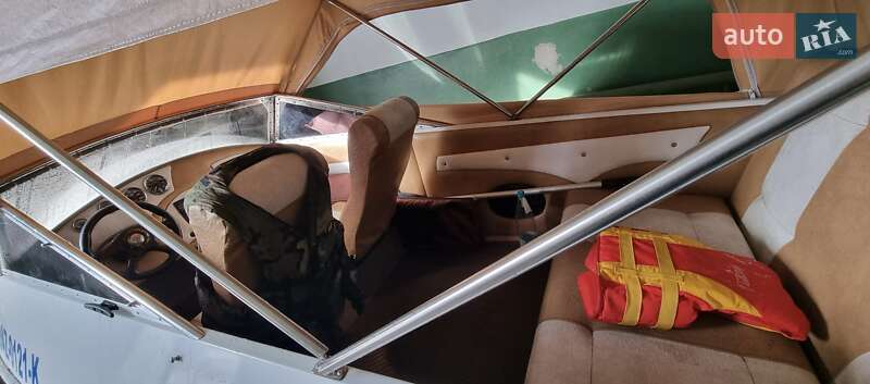 Лодка Крым Крым 1983 в Запорожье