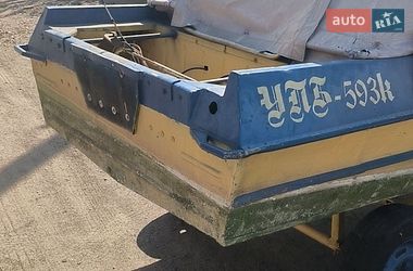 Човен Крим Крым 1989 в Кременчуці