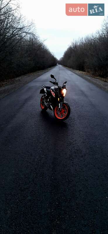 KTM 200 Duke 2021