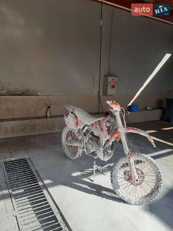 Мотоцикл Кросс KTM 250 SX-F 2005 в Рахове