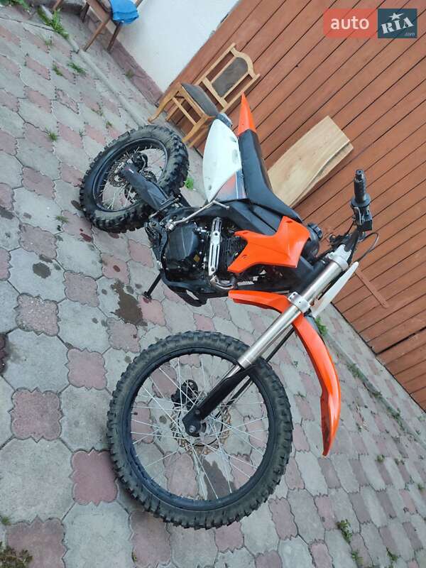 Мотоцикл Кросс KTM 250 2015 в Косові