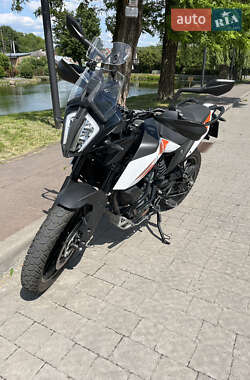 Мотоцикл Багатоцільовий (All-round) KTM 390 Adventure 2021 в 