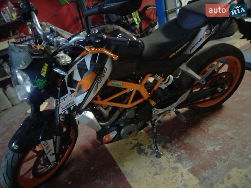 Вантажні моторолери, мотоцикли, скутери, мопеди KTM 390 Duke 2015 в Києві