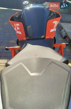 Мотоцикл Без обтекателей (Naked bike) KTM 390 Duke 2020 в 