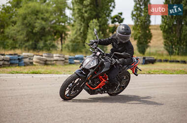 Мотоцикл Без обтекателей (Naked bike) KTM 390 Duke 2023 в Днепре