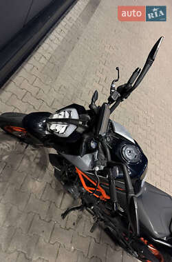 Мотоцикл Без обтекателей (Naked bike) KTM 390 Duke 2021 в 