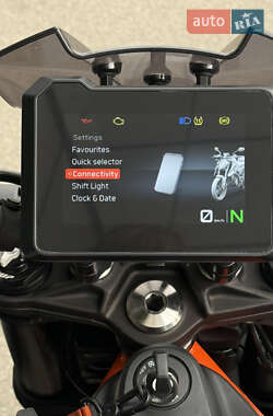 Мотоцикл Без обтекателей (Naked bike) KTM 390 Duke 2024 в 