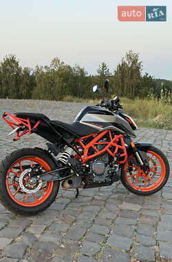 Мотоцикл Без обтекателей (Naked bike) KTM 390 Duke 2021 в 