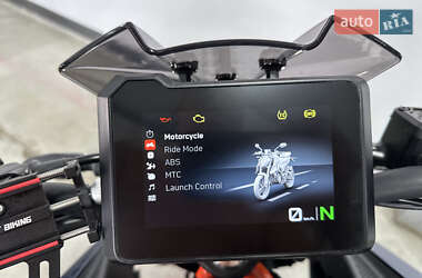 Мотоцикл Без обтекателей (Naked bike) KTM 390 Duke 2024 в 